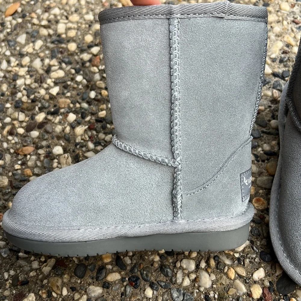 New without Box Koolaburra by Ugg Light Gray Suede Warm Toddler Boots